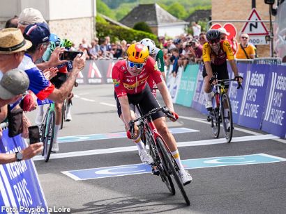 Alexander Kamp asalta el liderato del R�gion Pays de la Loire Tour en Sainte-Suzanne-et-Chammes