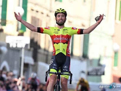 Semana Coppi y Bartali: Alexis Guerin gana el cuarto asalto, Mauro Schmid mantiene el liderato