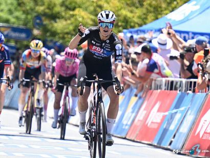 Ally Wollaston se viste de l�der en la primera etapa del Tour Down Under Femenino
