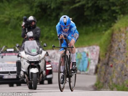 Anna van der Breggen arrasa en la crono y asalta la maglia rosa del Giro de Italia Femenino