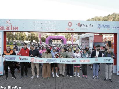 xito de participacin en la primera edicin de la marcha cicloturista femenina BILBOFEM