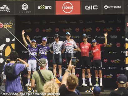 Schwarzbauer y Gaze imponen su velocidad en la 2� etapa de la Absa Cape Epic