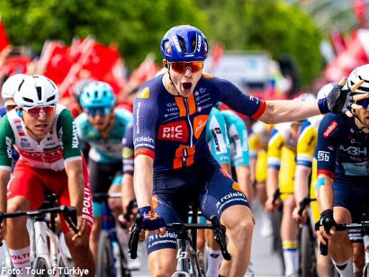 Casper Van Uden gana en Kemer, Iv�n Ramiro Sosa salva el liderato en el Tour de Turqu�a