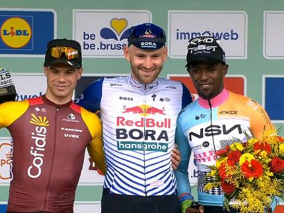 Jordi Meeus gana al sprint la Cl�sica de Bruselas 2026 y sucede a Tim Merlier