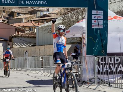 Íñigo Sagardoy y Ainara Elbusto se imponen con autoridad en Aibar en la Copa BTT Caja Rural de Navarra
