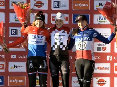 Lucinda Brand impone su ley en Dendermonde y refuerza su liderato en la Copa del Mundo de Ciclocross