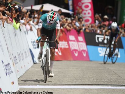 Vuelta a Colombia: Cristian Rico gana la sexta etapa, Rodrigo Contreras inamovible líder