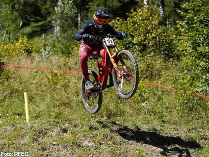 Daniel Castellanos, vigsimo noveno en el Mundial de Descenso de Champery 2025