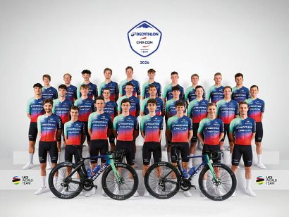 Decathlon-CMA CGM presenta el calendario de sus ciclistas para 2026