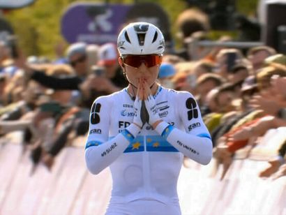 Demi Vollering firma una brillante victoria en solitario en el Tour de Flandes Femenino