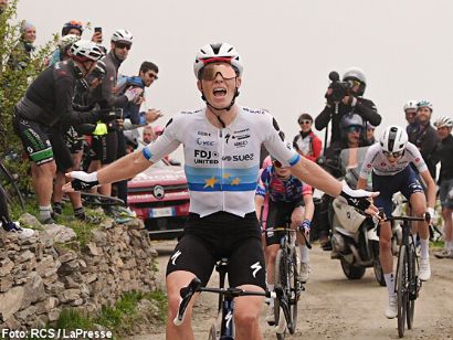 Demi Vollering gana la 8� etapa y Van der Breggen conserva la maglia rosa del Giro de Italia Femenino