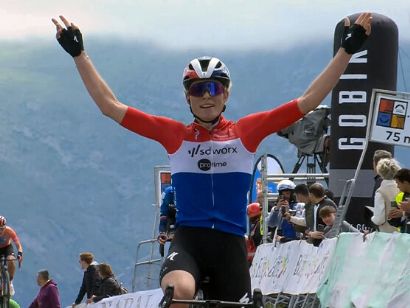 Vuelta a Burgos Femenina: Demi Vollering asalta el liderato en el Alto de Rosales