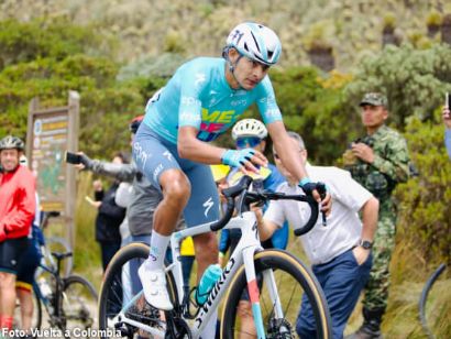Diego Camargo se luce en la etapa reina de la Vuelta a Colombia y se viste de l�der en el Alto del Sif�n