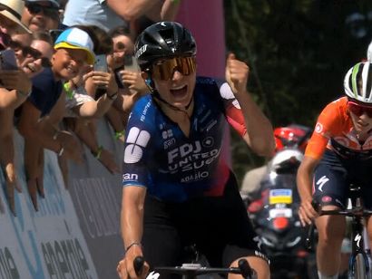 Elise Chabbey gana la segunda etapa y Urska Zigart asalta el liderato del Tour de Romandía Femenino