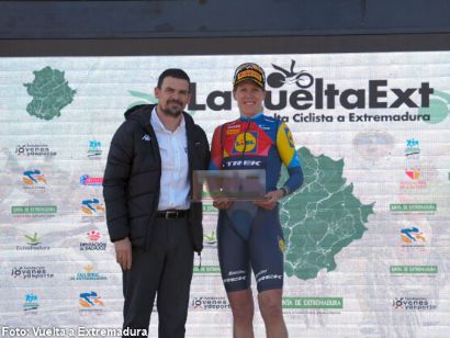 Ellen van Dijk se impone en la contrarreloj inaugural de la Vuelta a Extremadura Femenina 2025