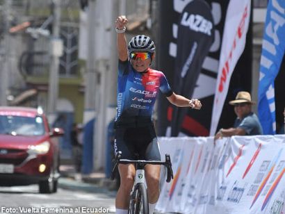 Vuelta Femenina al Ecuador: Esther Galarza gana la segunda etapa y se viste de amarillo