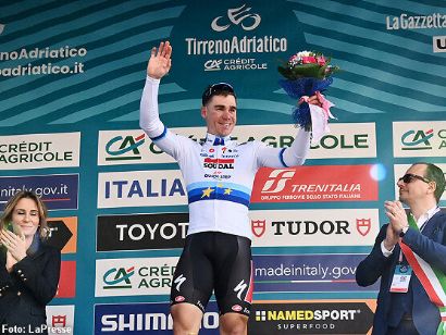 Tirreno-Adriático: Fabio Jakobsen gana la segunda etapa, Filippo Ganna sigue líder