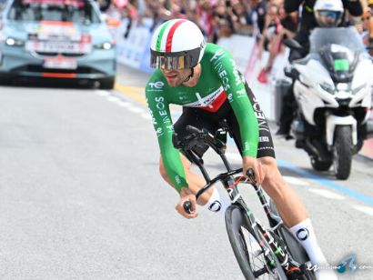Giro de Italia: Filippo Ganna arrasa en la contrarreloj, Afonso Eul�lio salva la maglia rosa
