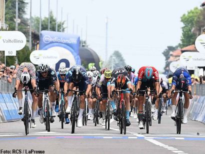 Giro Next Gen: Luke Lamperti gana en Magenta, Alec Segaert sigue de rosa