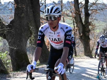 Isaac Del Toro se retira de la Itzulia-Vuelta al Pa�s Vasco tras sufrir una ca�da