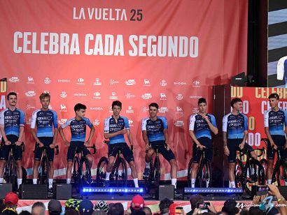 Benjamn Netanyahu felicita al equipo israel de la Vuelta a Espaa por "no ceder ante el odio"
