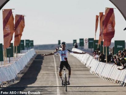 Jan Christen conquista la etapa reina y se proclama vencedor final del AlUla Tour 2026