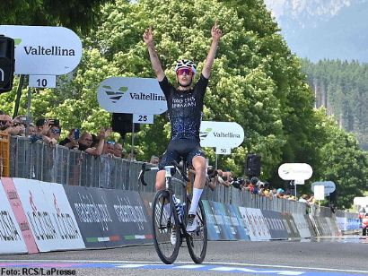 Giro Next Gen: Jan Christen gana la durísima séptima etapa, Johannes Staune-Mittet sigue de rosa