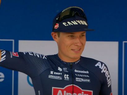 Vuelta a Bélgica: Jasper Philipsen se lleva la volata en Knokke-Heist, Mads Pedersen sigue líder