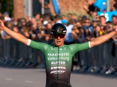 Jelte Krijnsen gana en solitario la cuarta etapa de la Vuelta a Dinamarca