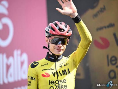 Jonas Vingegaard asume los galones de patr�n del Giro de Italia