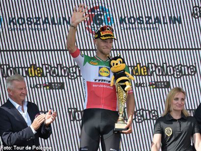 Jonathan Milan impone su potencia en Koszalin y estrena el liderato del Tour de Polonia