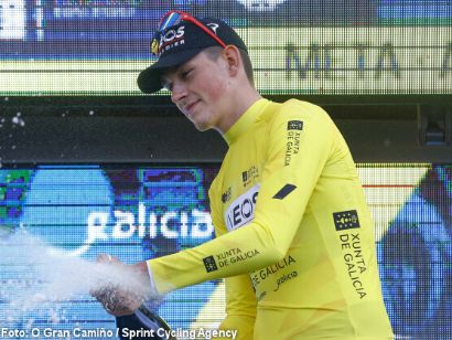 Joshua Tarling gana la crono de O Gran Camiño, deslucida por el viento