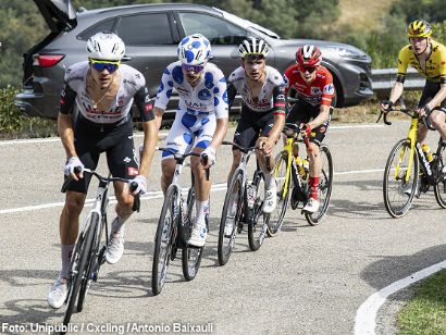 Las protestas dejan en segundo plano el duelo Vingegaard-Almeida en la Vuelta a Espaa