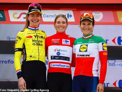 Demi Vollering se lleva La Vuelta Femenina y también la última etapa