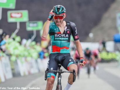 Tour de los Alpes: Lennard Kämna gana la tercera etapa, Tao Geoghegan Hart sigue líder