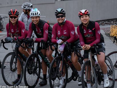 El equipo Liv Toscana, listo para la Vuelta Femenina al Ecuador