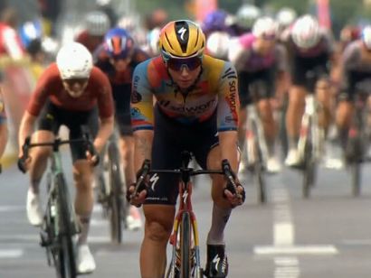 Lorena Wiebes gana la 1� etapa del Tour de Polonia Femenino tras esquivar una ca�da en Zamosc