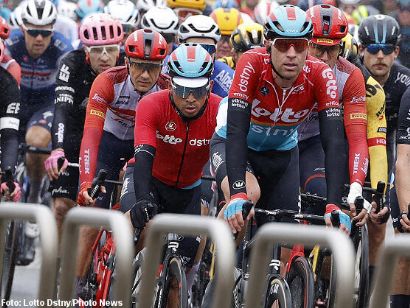 Arnaud De Lie y Caleb Ewan, al frente del Lotto Dstny en la Gante-Wevelgem