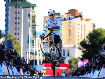 Copa del Mundo de Benidorm: Van der Poel: "No esperaba rodar solo tanto tiempo"