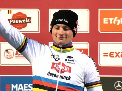 Mathieu van der Poel se exhibe en el X2O Trofee de ciclocross de Hofstade y logra su cuarta victoria consecutiva