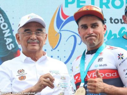 Tour de Langkawi: Matteo Malucelli se impone en la sptima etapa, Max Poole sigue lder