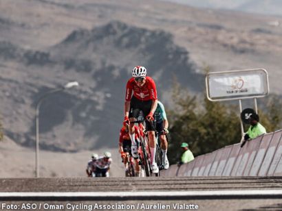 Mauro Schmid gana en Eastern Mountain y se viste de l�der del Tour de Om�n