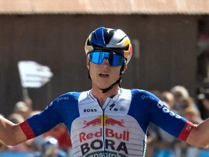 Maxim Van Gils gana en Crest-Voland y Luke Tuckwell asalta el liderato del Tour Auvernia-R�dano-Alpes