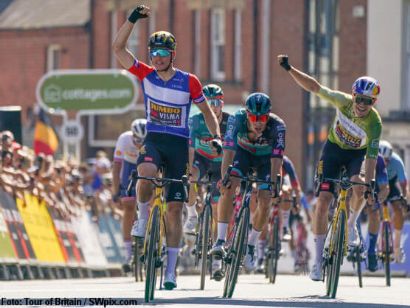 Tour de Gran Bretaña: Olav Kooij suma su segunda victoria y afianza el liderato