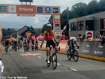 Oliver Knight gana la segunda etapa y se viste de líder del Tour de Valonia