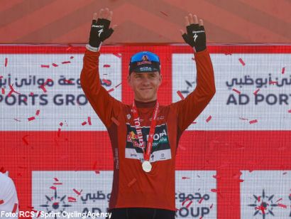 Remco Evenepoel gana la contrarreloj y arrebata el liderato a Isaac del Toro en el UAE Tour