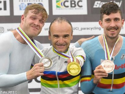 Ricardo Ten conquista su segundo maillot arcoris en el Mundial de Pista Paralmpico de Ro