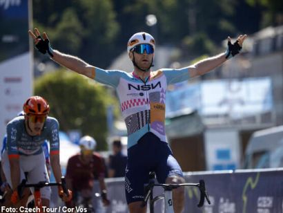 Riley Sheehan bate a Ben Turner y estrena el liderato de la Vuelta a Rep�blica Checa