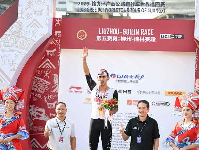 Tour de Guangxi: Sebastián Molano se hace con la quinta etapa, Milan Vader sigue líder