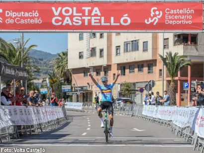 Van Kerckhove gana la primera etapa de la Volta Castell� tras una jornada exigente